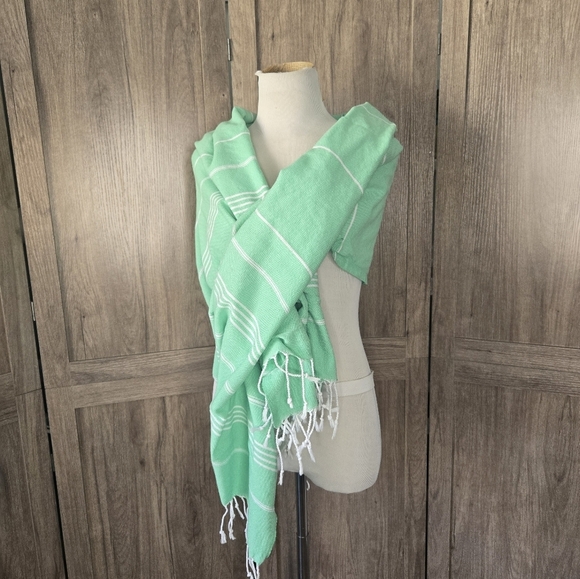 Scarf accessories beach cover - Picture 1 of 5